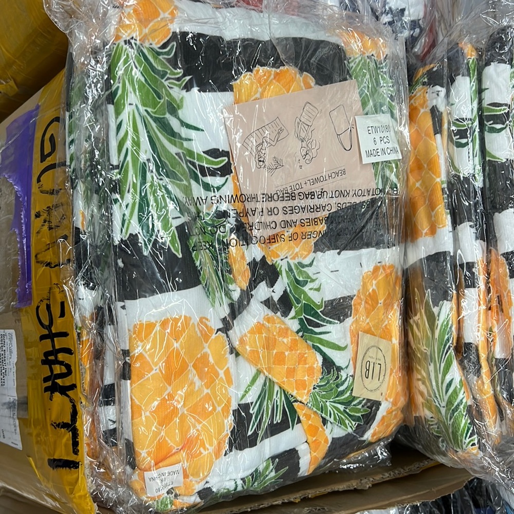 2 IN 1 BEACH TOWEL